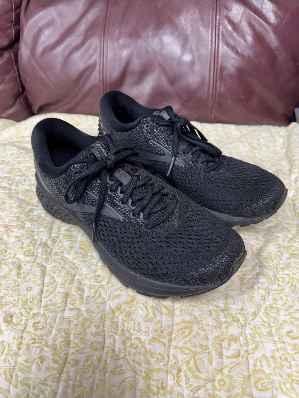 Brooks men’s Black Athletic Running Shoes Ghost 11